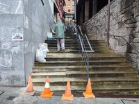 Reparación de las escaleras de la calle Elizburu